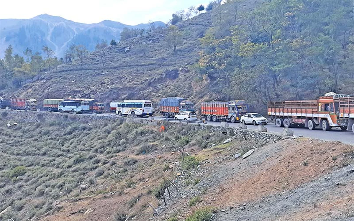 No traffic on highway today