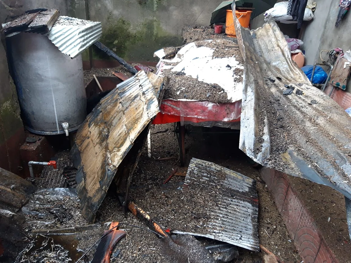 Fire reduces three houses to rubble in north Kashmir’s Bandipora