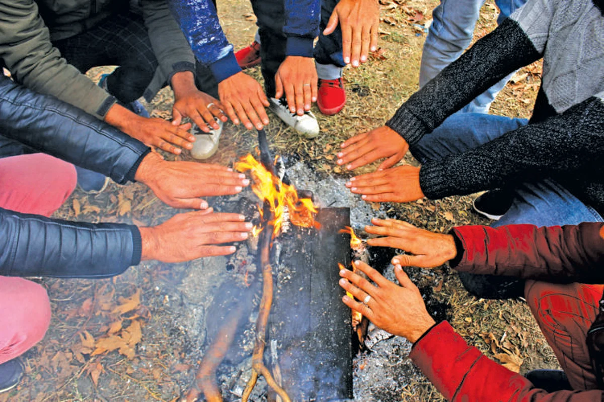 Bone chilling cold wave in Kashmir, Ladakh