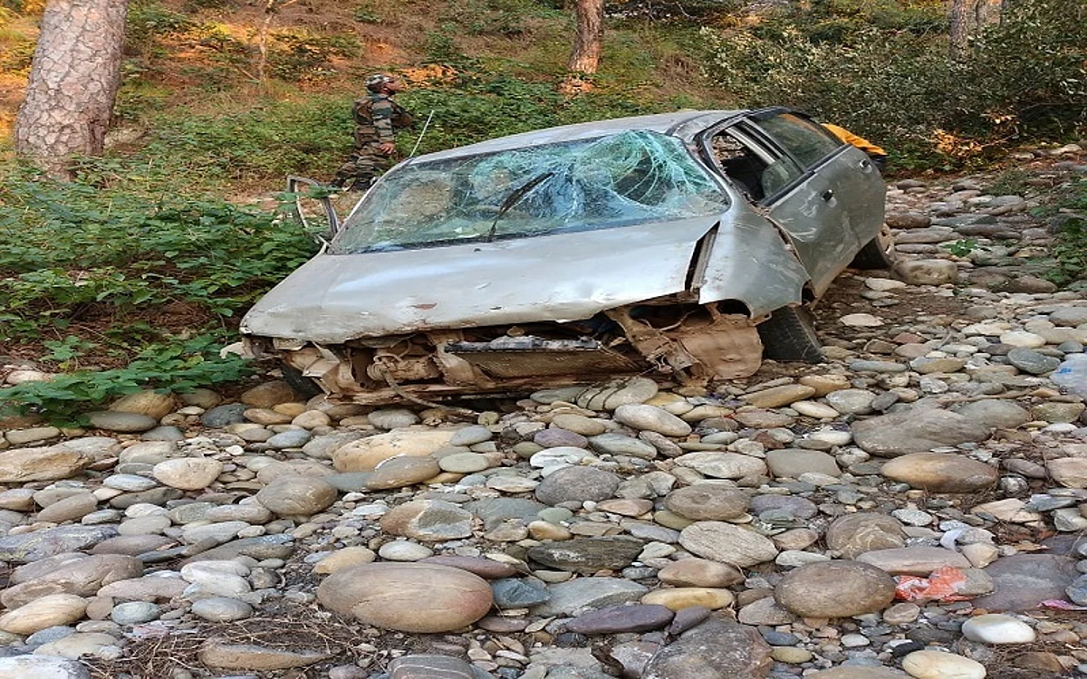 2 killed, 4 injured in Rajouri highway accident