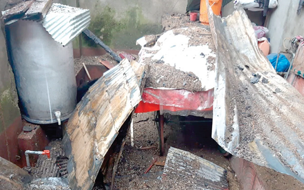 3 Bandipora houses gutted, locals appeal Govt for help