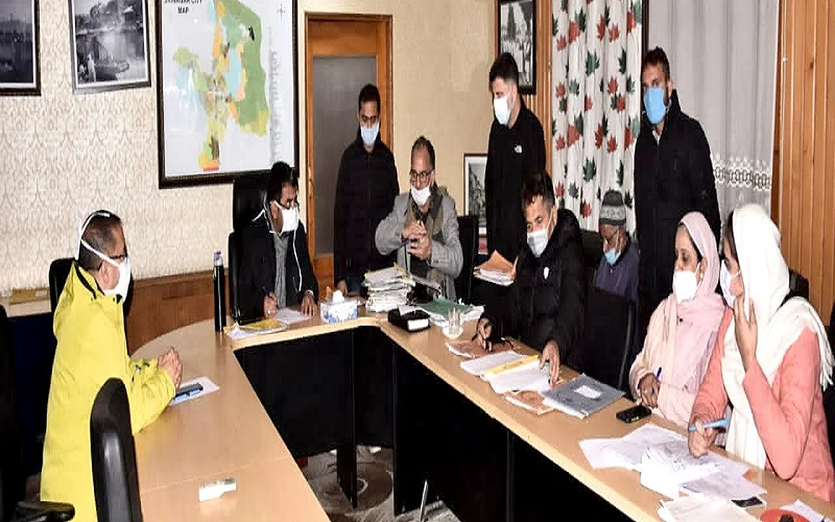 Building permission cases to be disposed off on fast track basis: Commissioner SMC