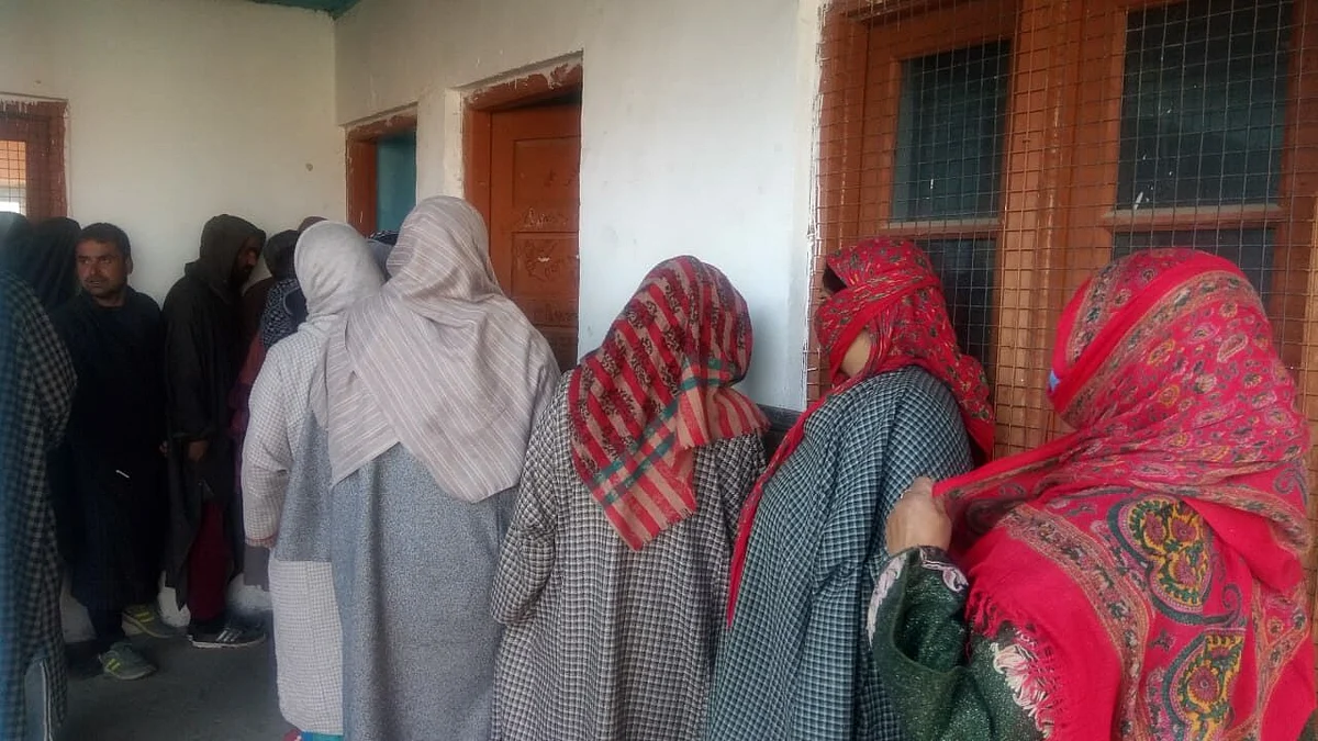 28.24% votes polled till 11 am in 7th phase of J&K DDC elections