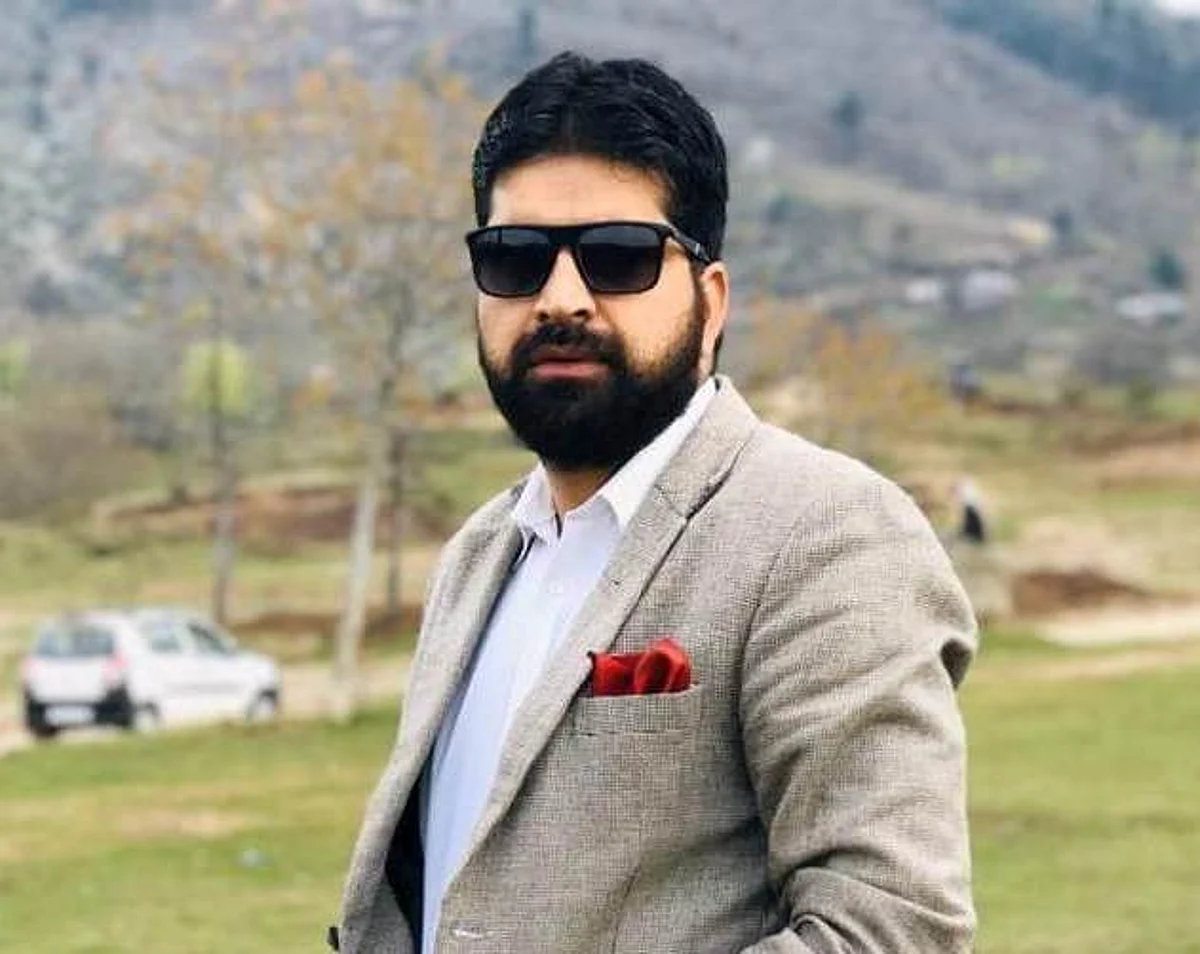 Apni party candidate shot at, injured in Kokernag