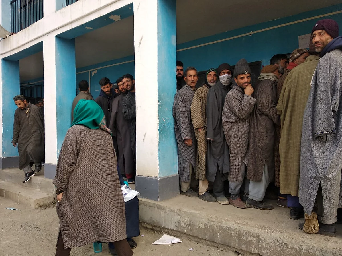In Sukhnag, people vote for better tourism infrastructure