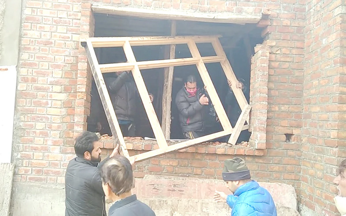 Demolition drive at Habak