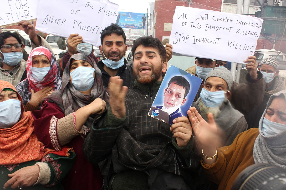 “We want justice. We are ‘oppressed’. Our son was innocent. Return his body,” said a family member of one of the slain youth. Photo: Aman Farooq/ GK