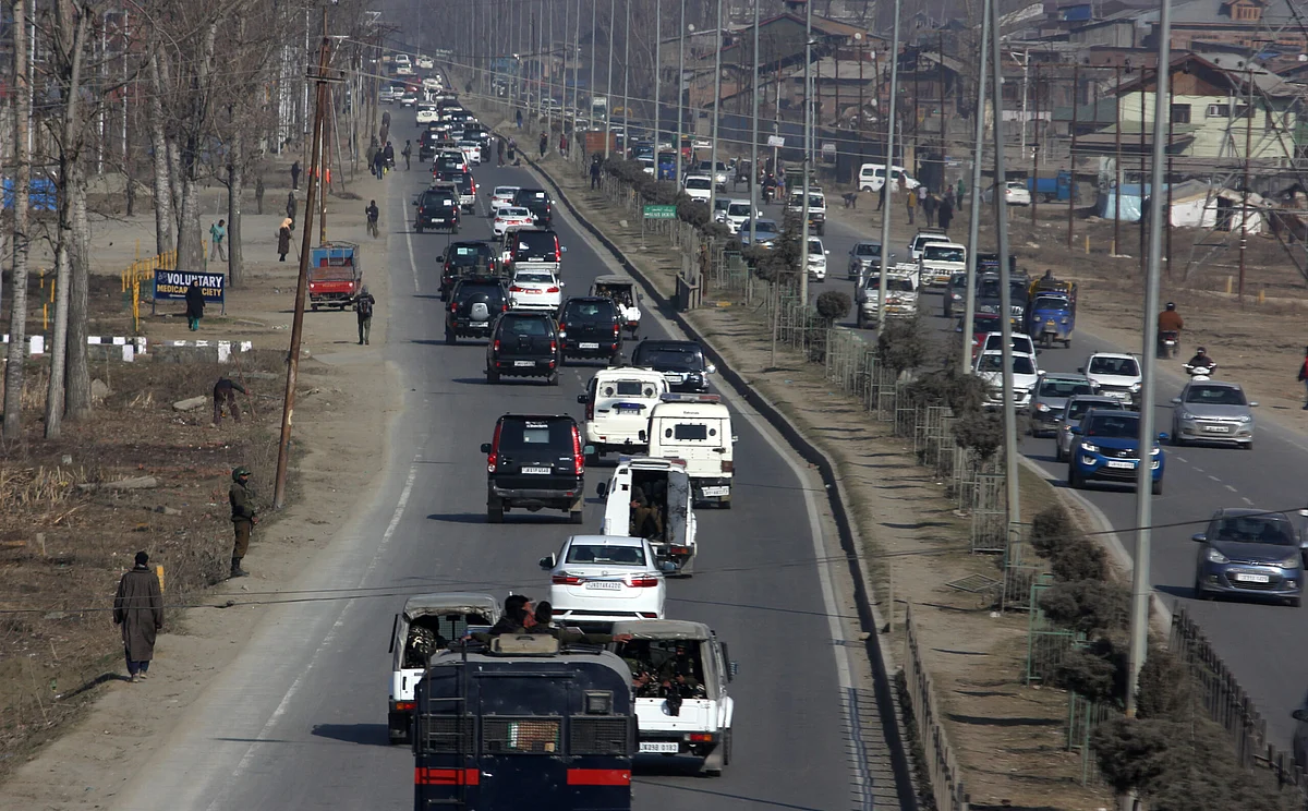 Foreign envoys visiting J&K reach Jammu