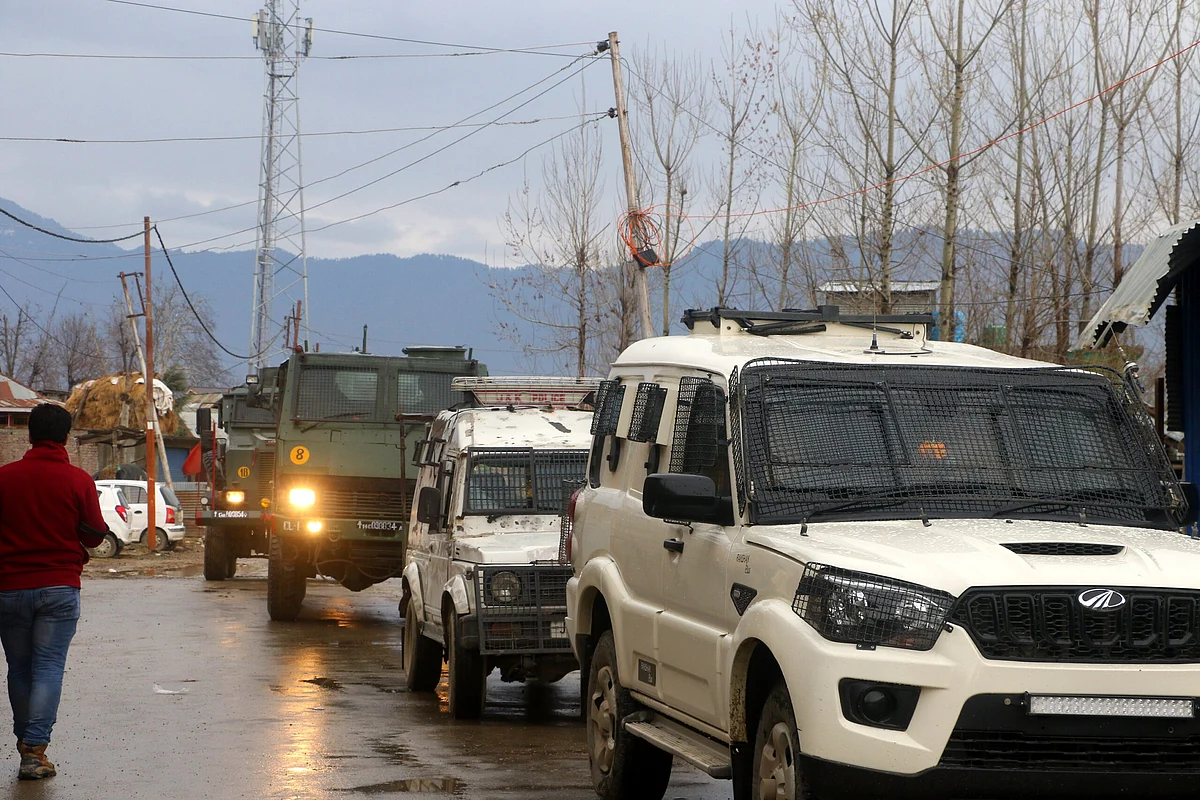 Security forces launch search operation in north Kashmir’s Rafiabad