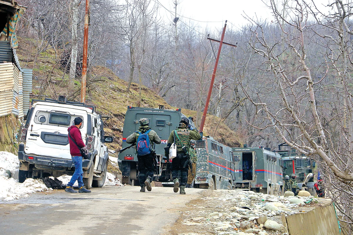 Militant killed in Shopian gunfight