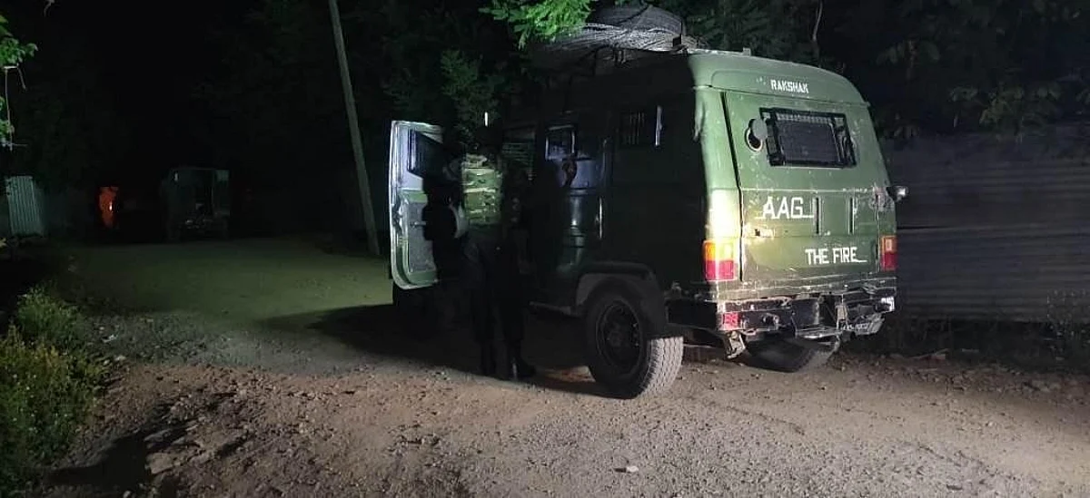 Two militants, army man killed in Shopian gunfight; two soldiers wounded