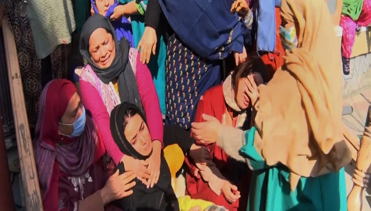 Srinagar youth found dead at his apartment in Delhi; family alleges murder