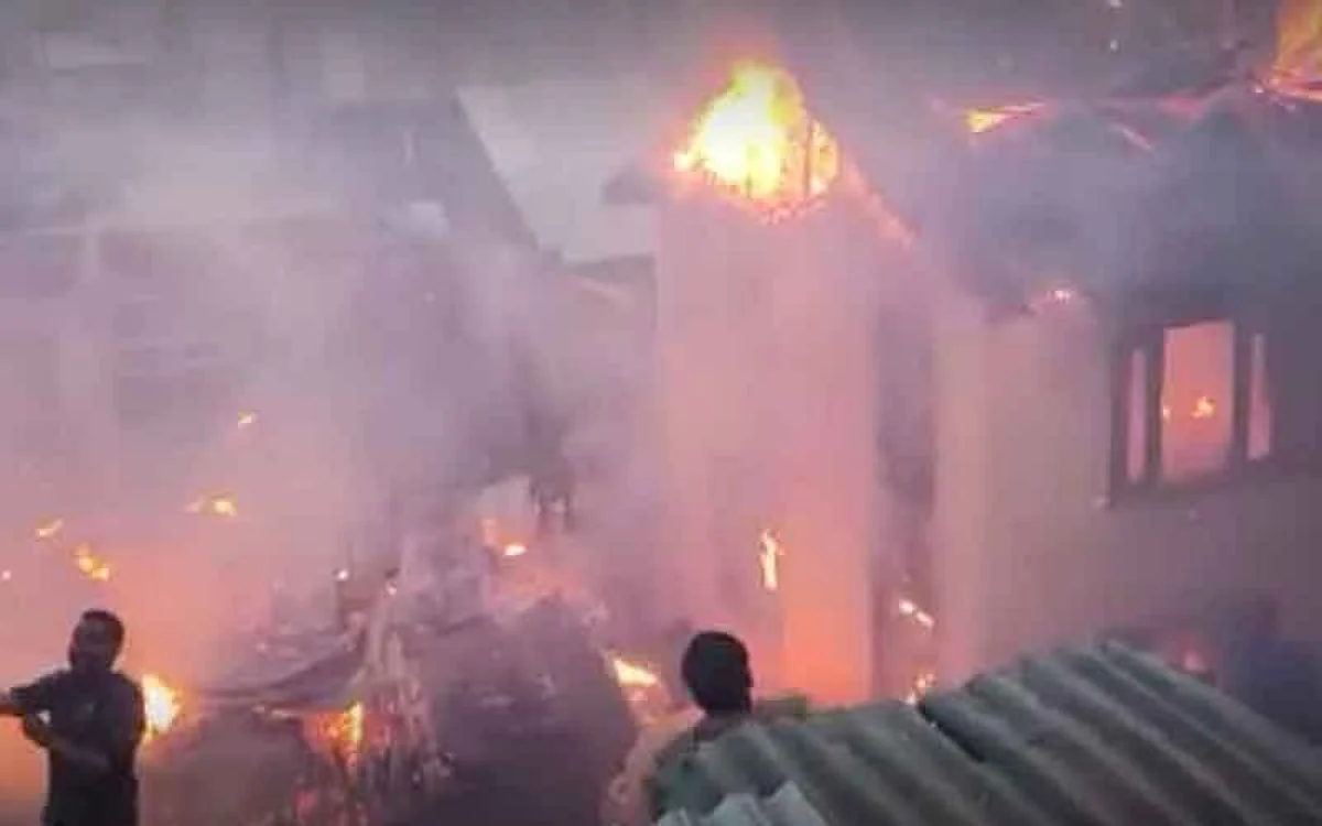 6 houses damaged in Sopore fire incident