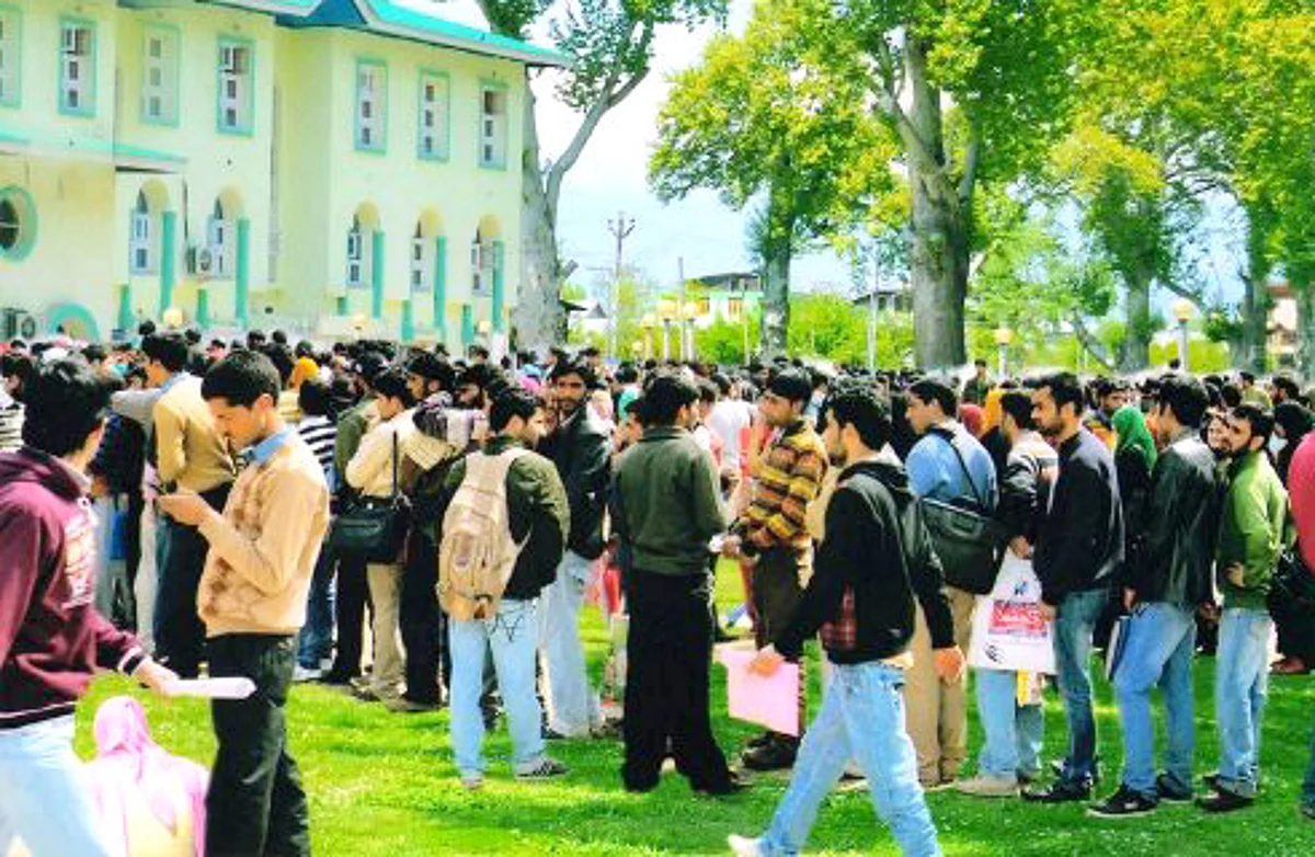 Cap on admissions in Degree Colleges and its consequences