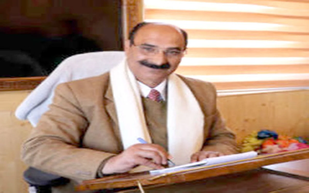 Director Agriculture visits vegetable clusters of subdivision Srinagar