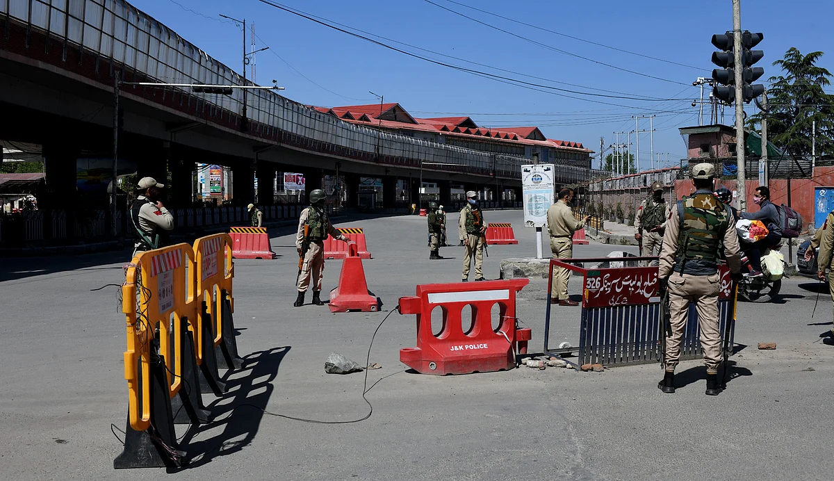 Five more Srinagar areas declared COVID-19 containment zones