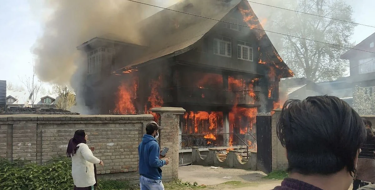 Family of Anantnag woman ‘forced’ to end life ‘torches’ her in-laws’ house