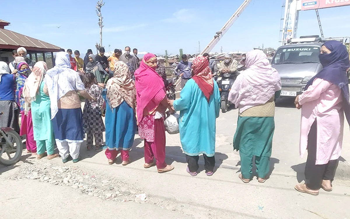 Water shortage triggers protest in Sopore