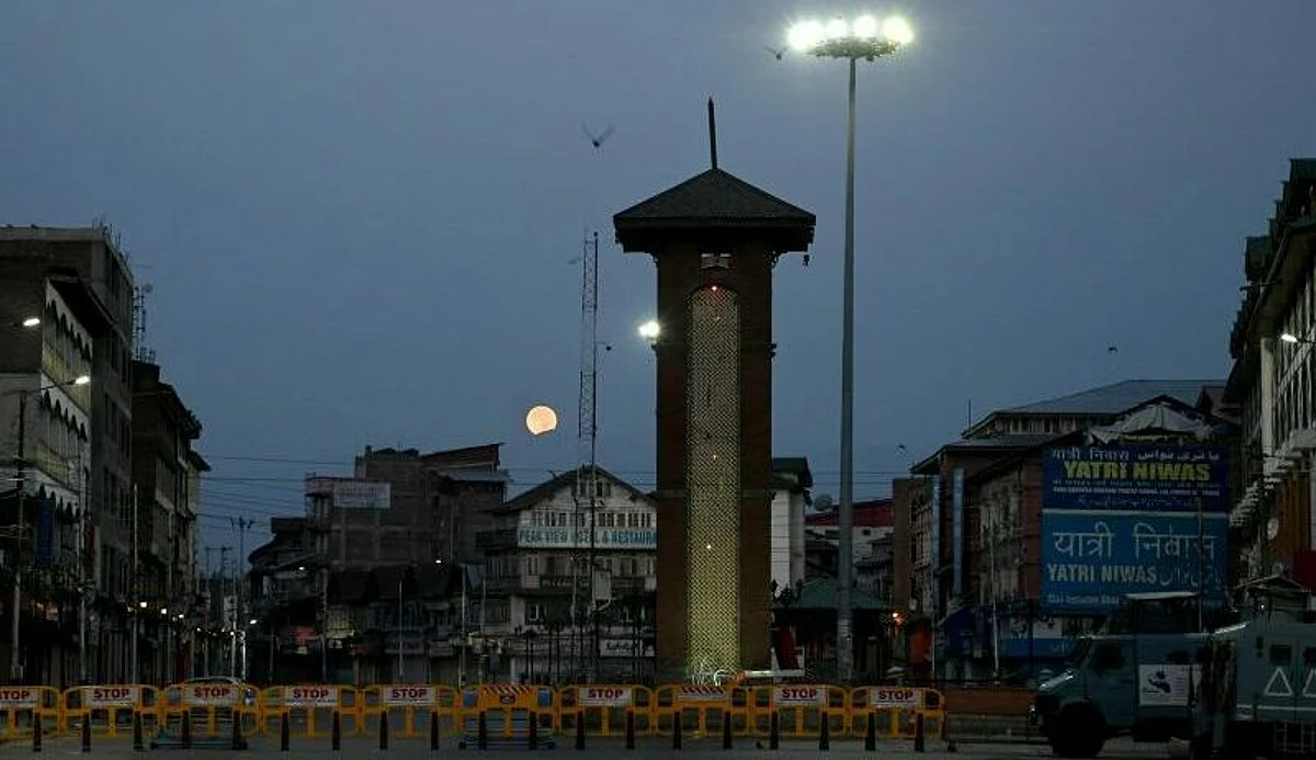 COVID-19 surge: Jammu and Kashmir govt extends night curfew to all 20 districts