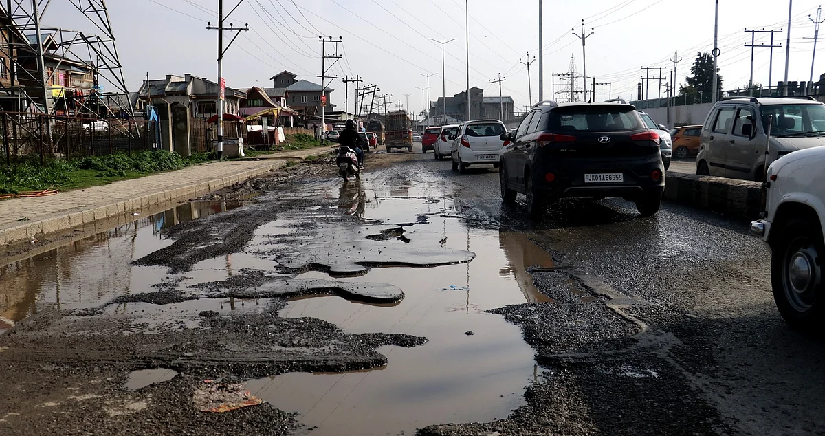 Dilapidated Kashmir roads a nightmare for commuters, pedestrians