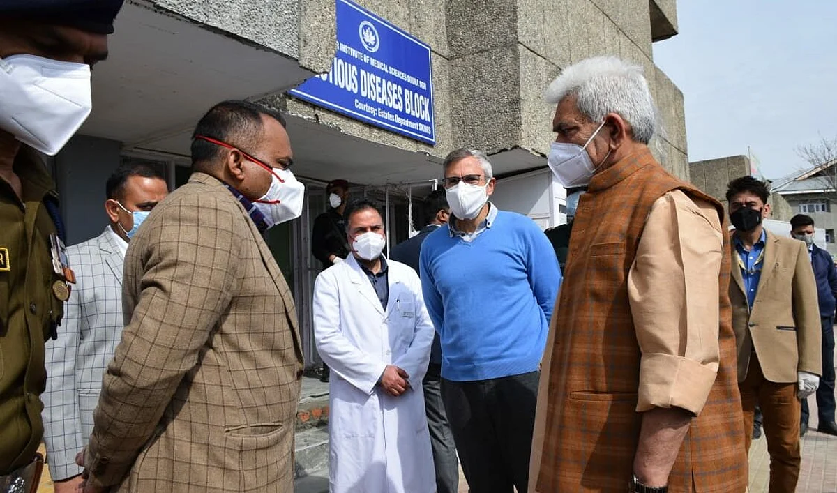 LG visits Omar at SKIMS Soura to enquire about ailing Farooq