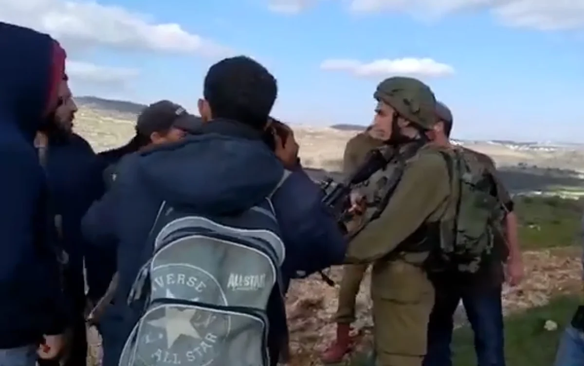 Israeli settlers attack Palestinian village after shooting
