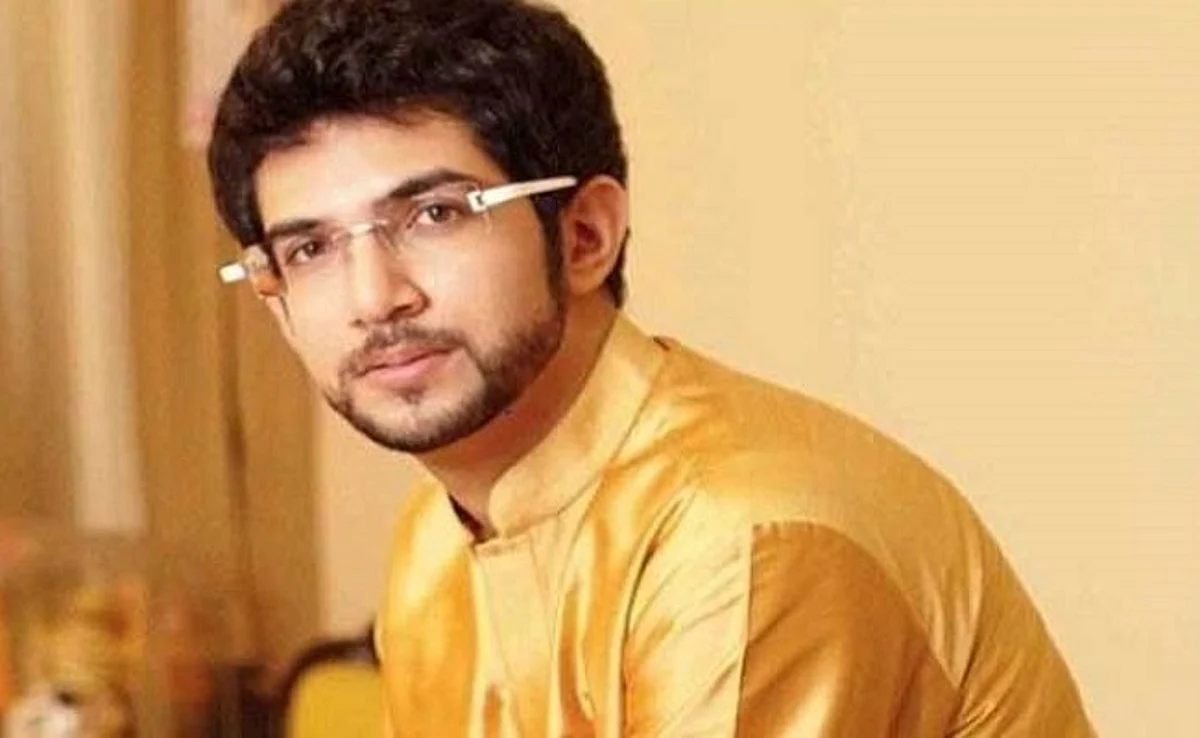 man arrested for sending threatening messages to Aditya Thackery