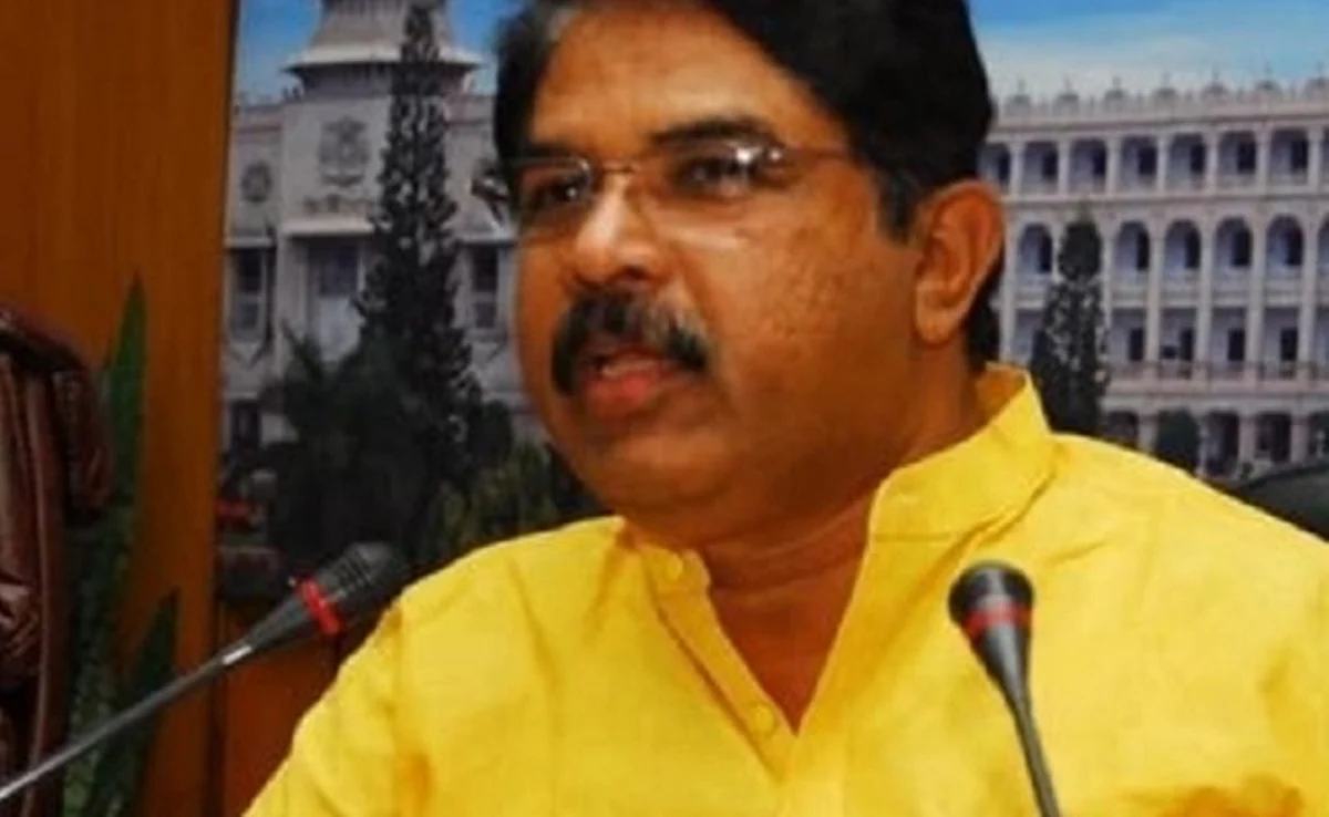 Minister Ashok tests positive for Covid, had met CM recently