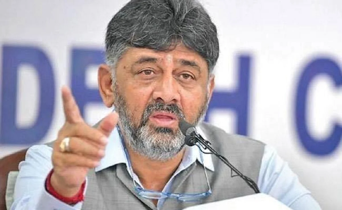 BJP shares video of Shivakumar 'coughing' during protest in K'taka