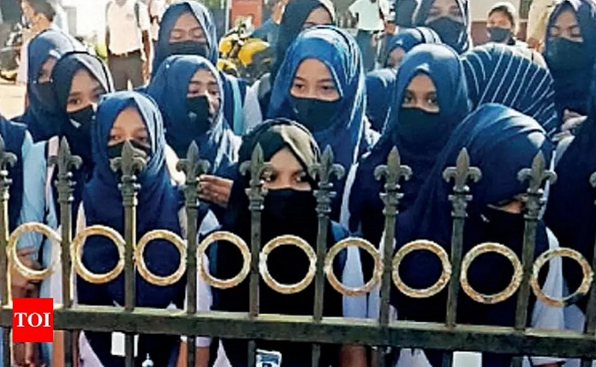 Complete arguments by this week: HC directs counsels on hijab row