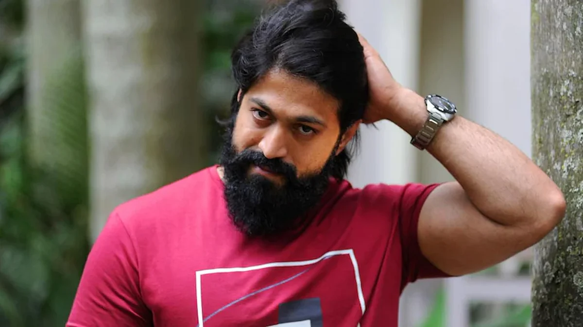 'KGF' star Yash clears the air on clash with Vijay's 'Beast'