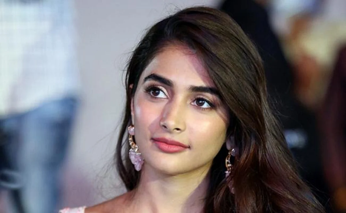 Pooja Hegde's inconsequential role in 'Beast' disappoints her fans