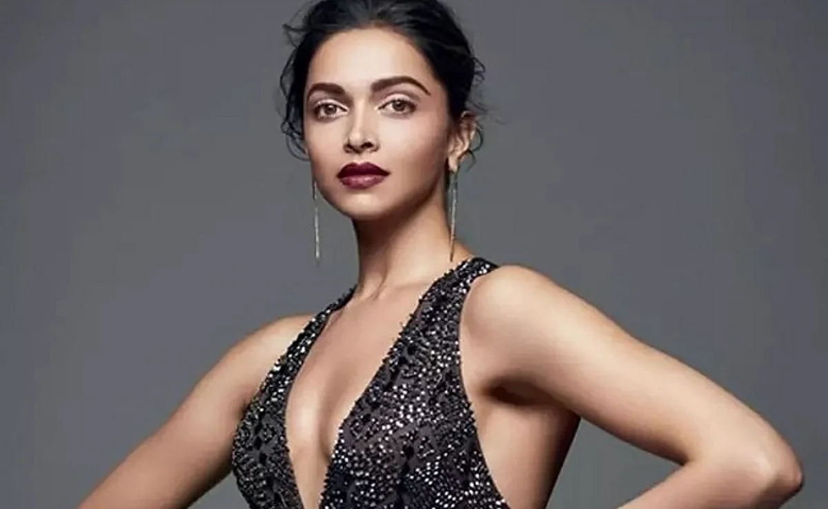 Deepika jets off to French Riviera
