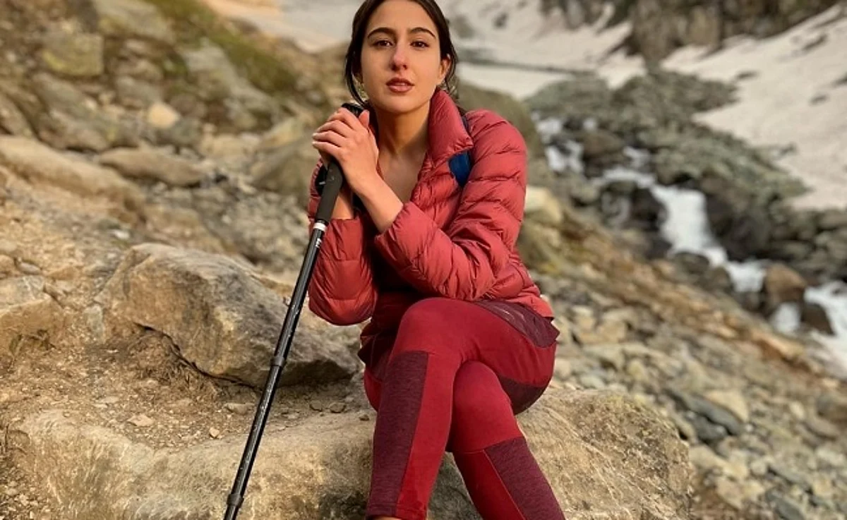Sara Ali Khan aims for work-life balance with Kashmir trek