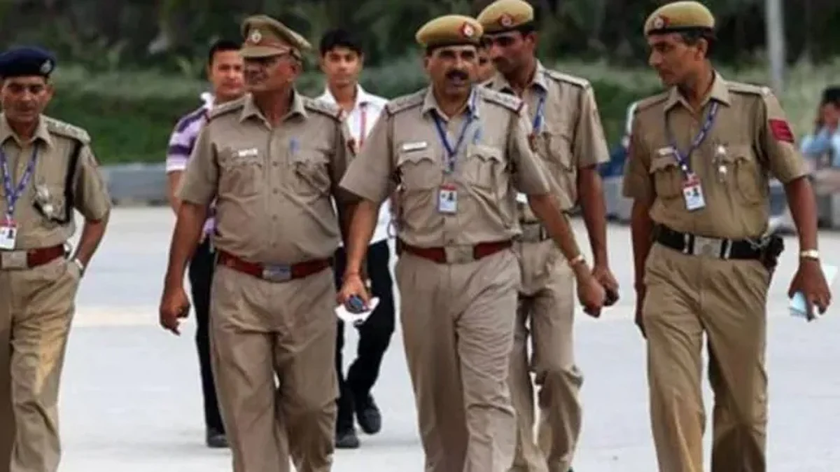 K'taka Police seize 10 petrol bombs during raid in B'luru
