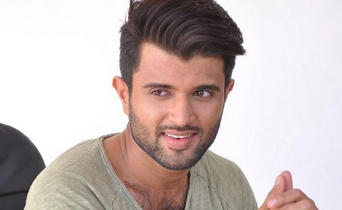 Vijay Deverakonda showers praise on 'Major', a film with 'passion