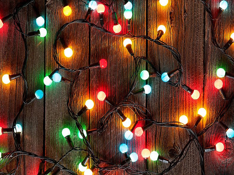 Trim Your Holiday Stress This Season - Vimarsana News