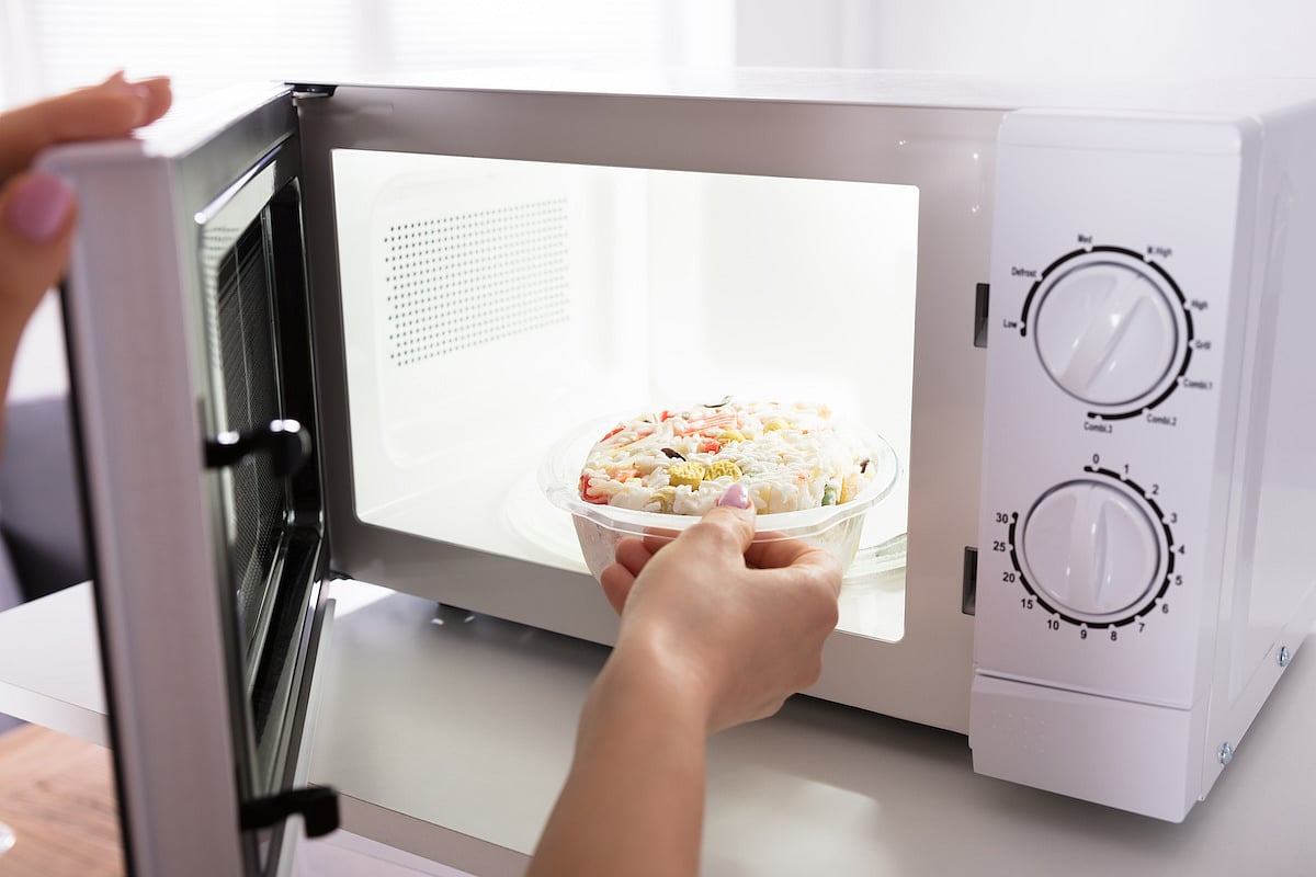 Hardy Bacteria Are Surviving in Your Microwave