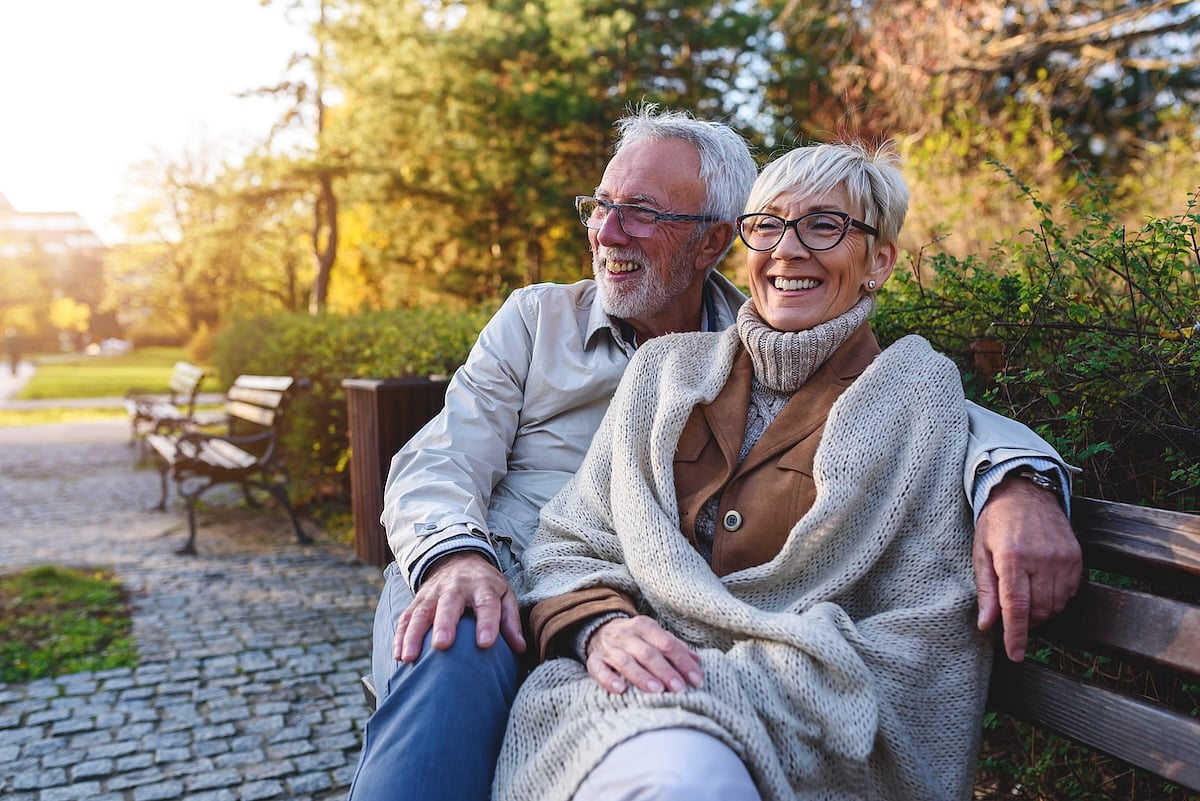Marriage Gives Health Boost to Older Men, But Not Women