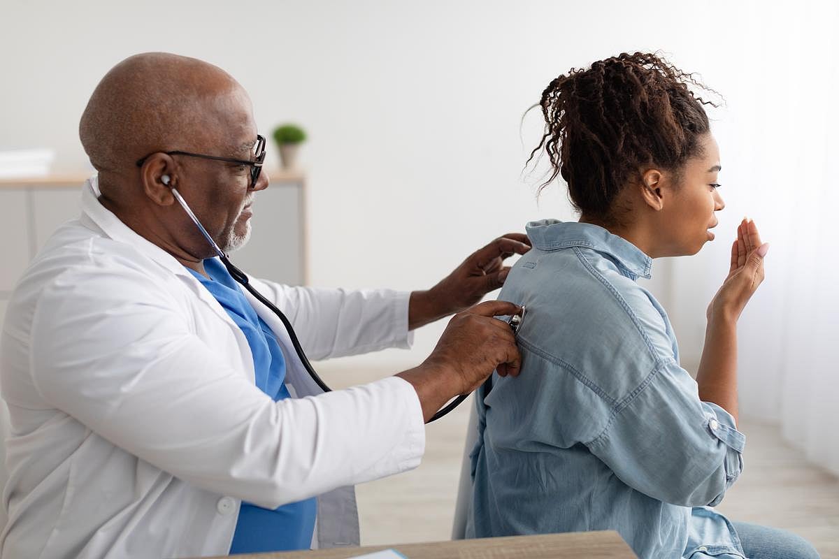 Most Americans Won't Get Vaccinated as Flu, COVID Season Looms: Survey