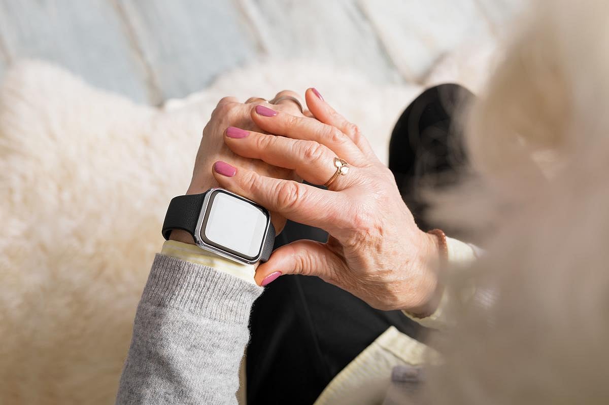 Most People Open To Sharing Smartwatch Health Data With Doctors