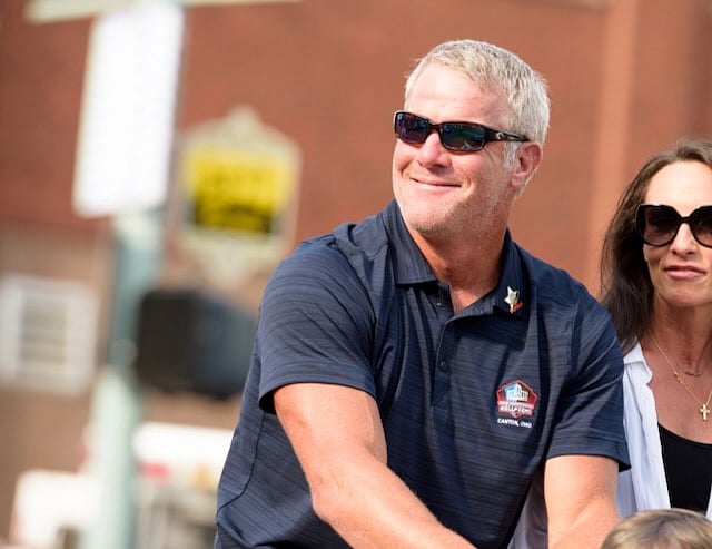 NFL Hall of Famer Brett Favre Has Parkinson's Disease