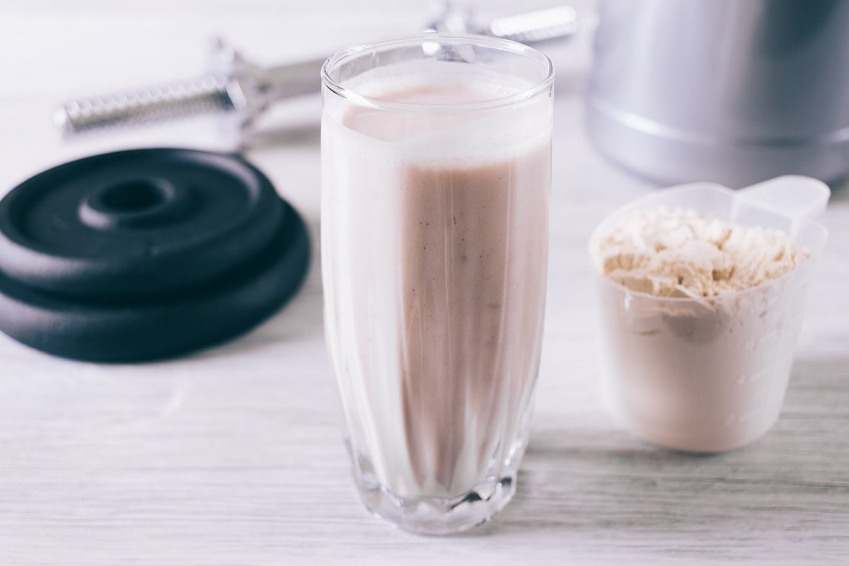 Many Teens Using Protein Bars, Shakes to Boost Muscle