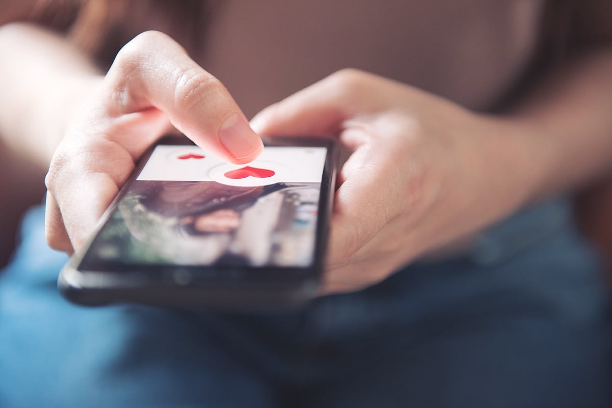 Dating Apps Linked to More Hookups That Risk College Students' Health