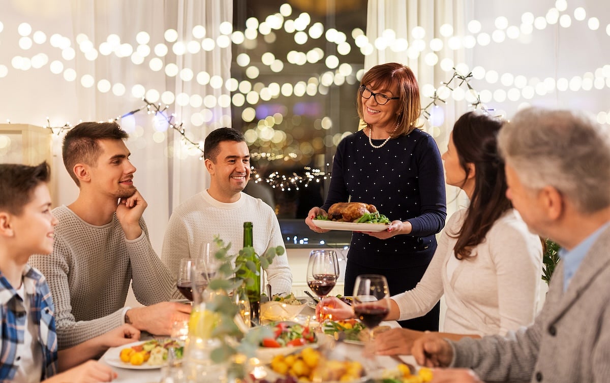 Tips for Spending Holiday Time With Family Members Who Live with Dementia