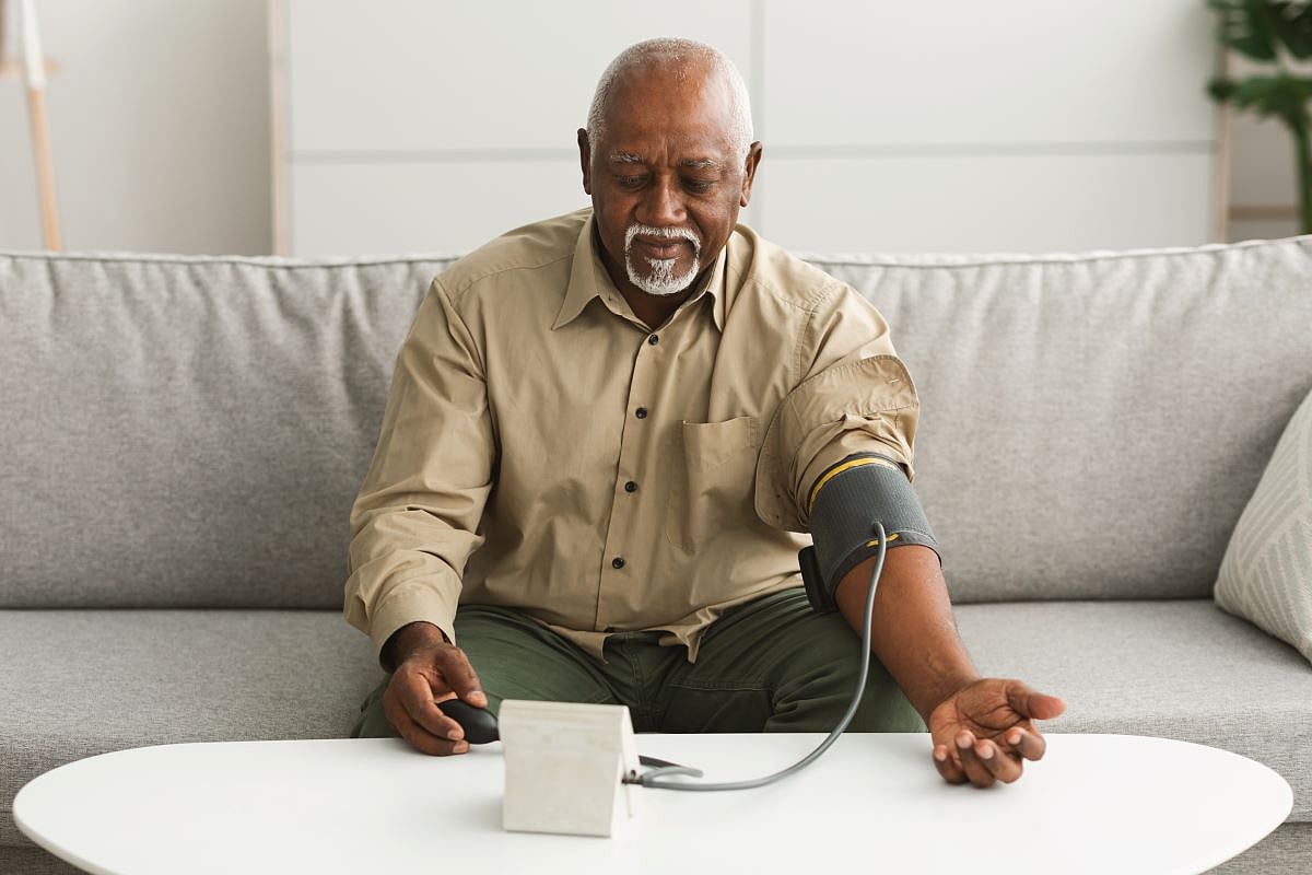 Rewards of Tight Blood Pressure Control Outweigh Risks, Trial Finds
