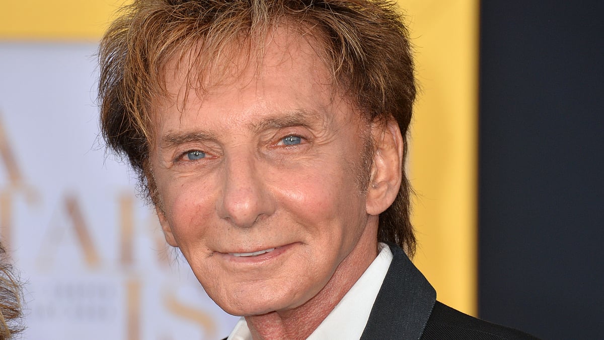Singer Barry Manilow Announces Lung Cancer Diagnosis and Surgery ...