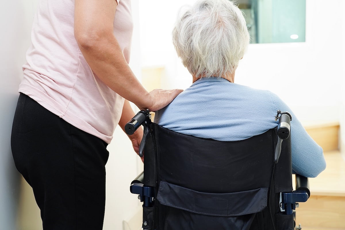 Where A Senior Lives Can Hinder Their Recovery From A Broken Hip, Experts Say