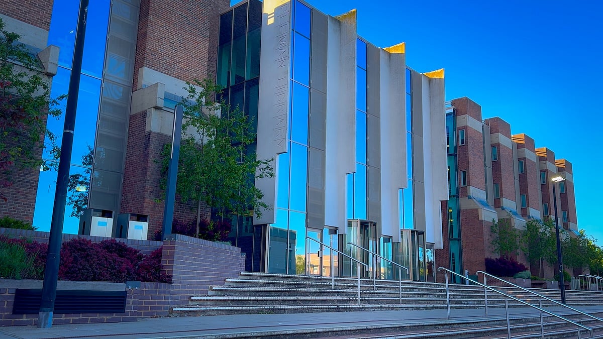 Meningitis Outbreak Tied to Students Leaves 2 Dead and 11 Sick in England