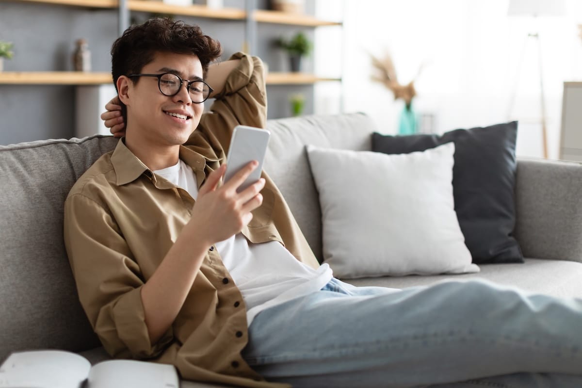 AI Chatbots Lure U.S. Teens With Fun, Romance and Hidden Dangers